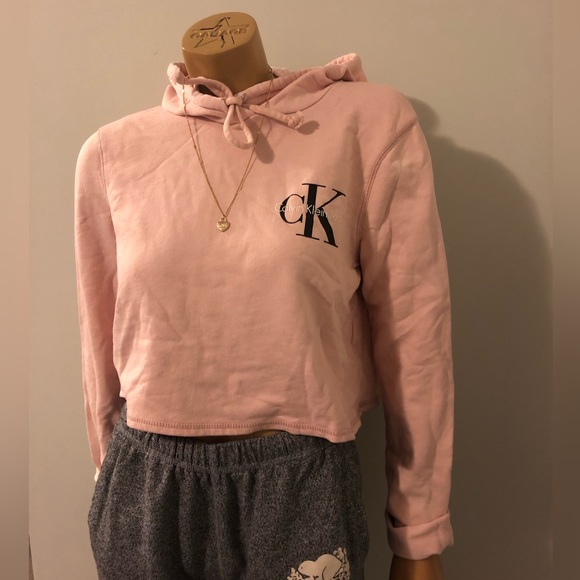 Cropped Sweater - Picture 2 of 3